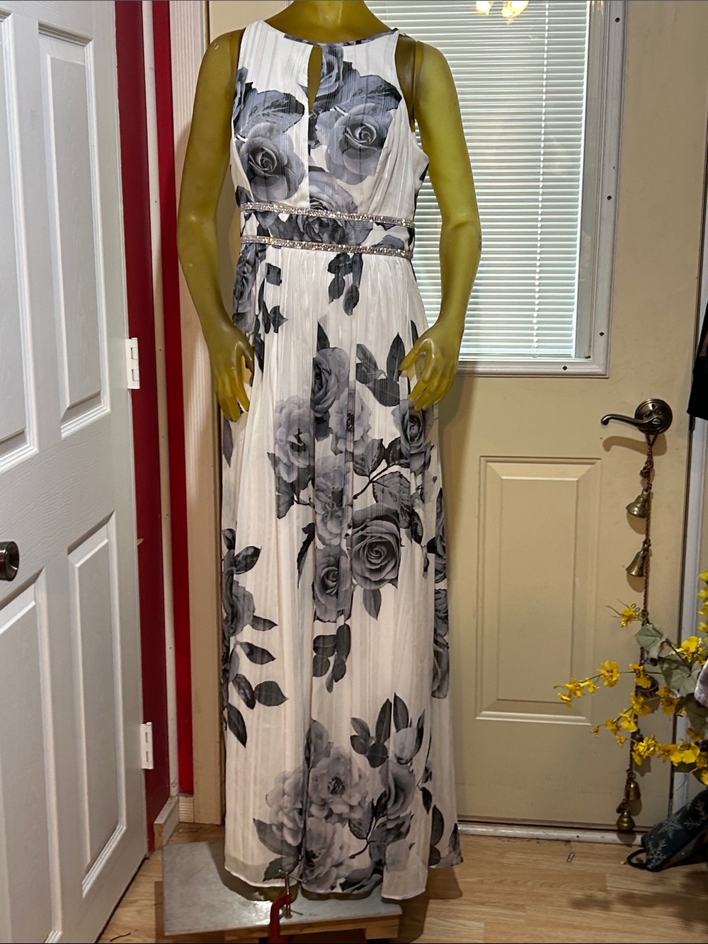 EUC R & M Collections Sleeveless White Maxi Dress with Gray Floral Print